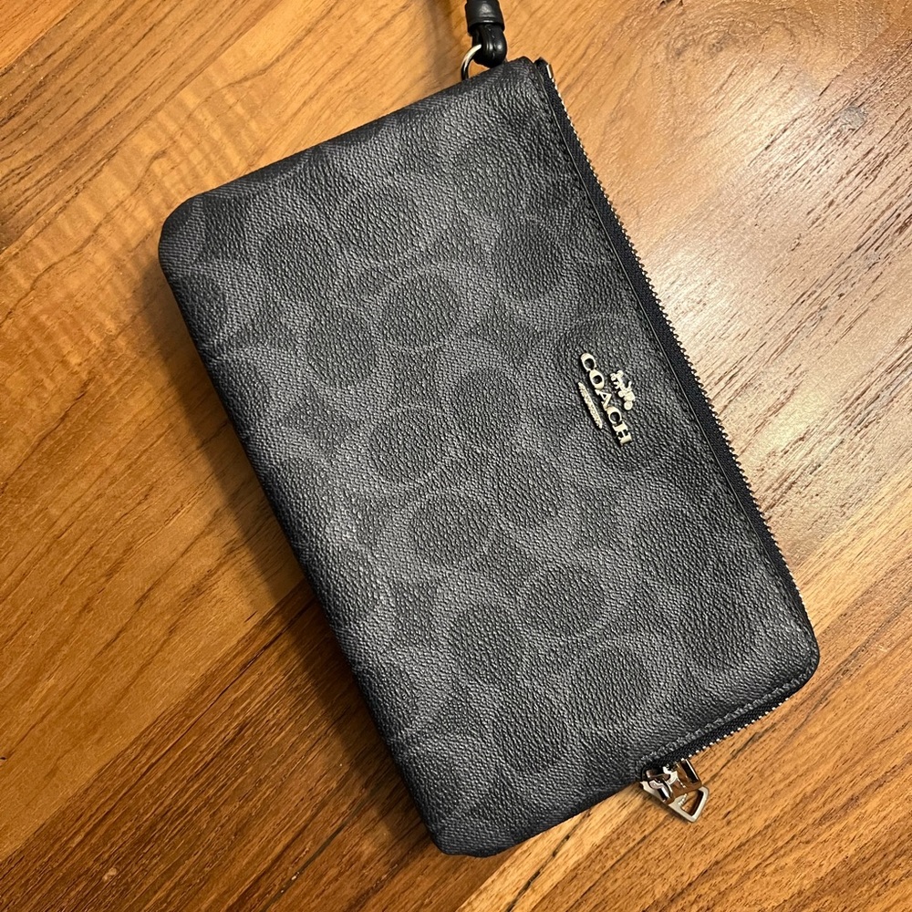 Coach Double Zip wristlet - Picture 3 of 8